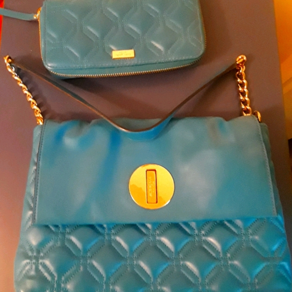 Shoulder bag and wallet can be sold separately